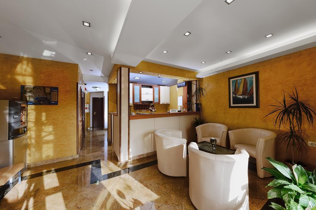 Ivona Apartment *